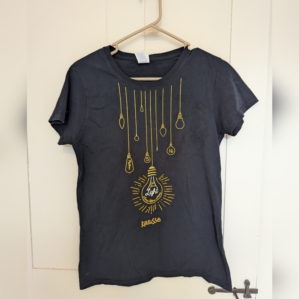 🖤 Gildan Kerusso Christian Tshirt light bulbs Let Your Light Shine